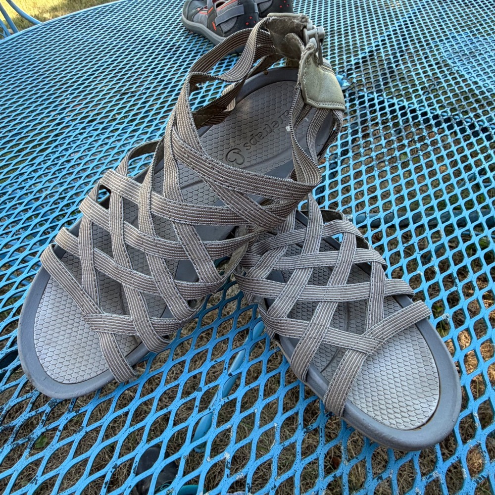 Baretraps Gray Gladiator Zip Heel Sandals Strappy Casual Travel Minimalist 8M